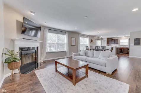 814 Cherry Tree Lane Greenwood IN 46143