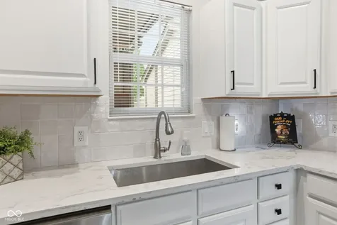 9165 Huxley Court Fishers IN 46037