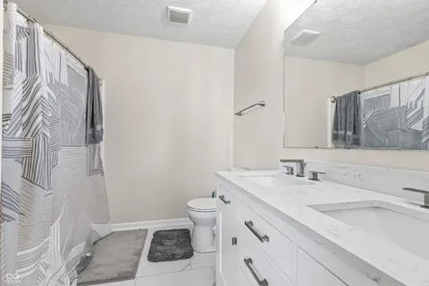 7022 Forrester Lane Indianapolis IN 46217