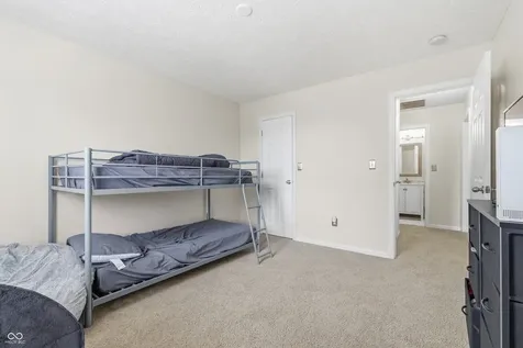 7022 Forrester Lane Indianapolis IN 46217