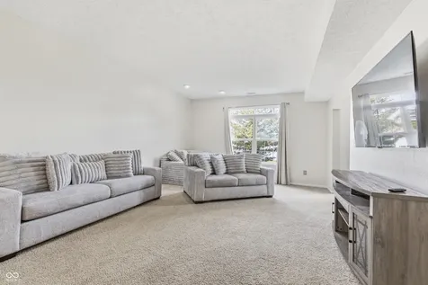 7022 Forrester Lane Indianapolis IN 46217