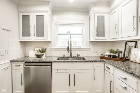 10540 Mcpherson Street Carmel IN 46280