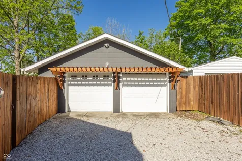10540 Mcpherson Street Carmel IN 46280