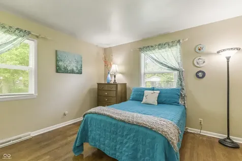 7034 Maryvale Court Indianapolis IN 46214