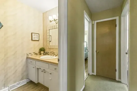 7034 Maryvale Court Indianapolis IN 46214