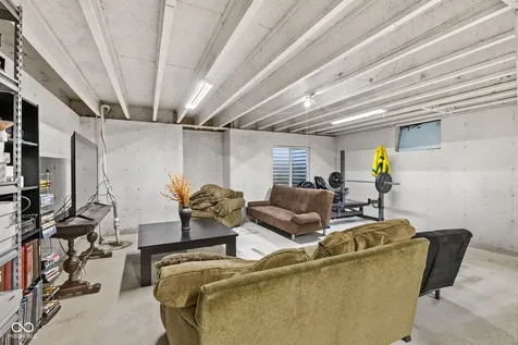 8117 Winterset Circle Indianapolis IN 46214