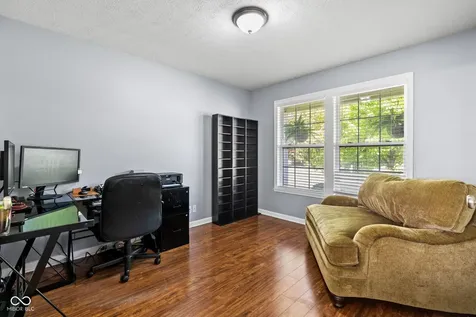 8117 Winterset Circle Indianapolis IN 46214