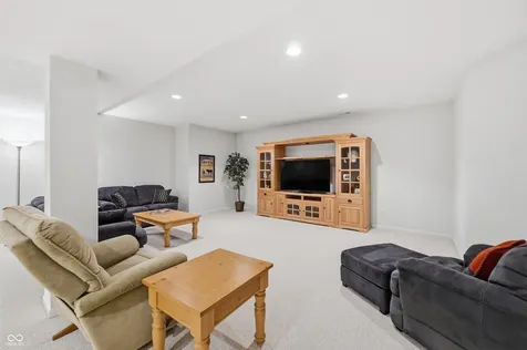 7851 Friends Creek Avon IN 46123