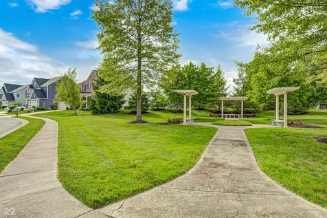 7851 Friends Creek Avon IN 46123