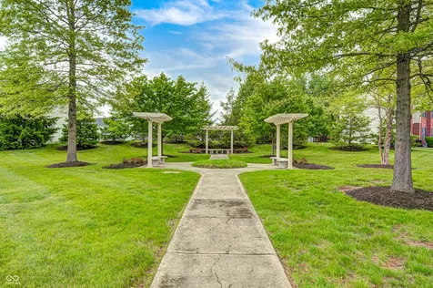 7851 Friends Creek Avon IN 46123