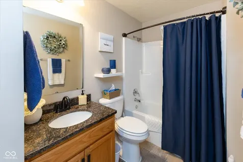 6524 Emerald Crossing Way Indianapolis IN 46221