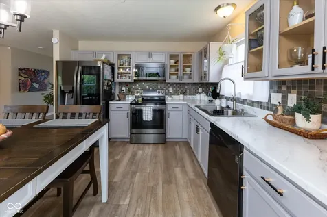 6524 Emerald Crossing Way Indianapolis IN 46221
