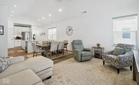 6044 Medina Spirit Drive Indianapolis IN 46237