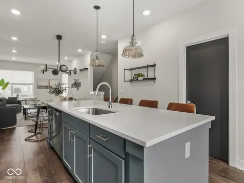 1533 Tannery Way Indianapolis IN 46202
