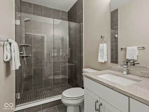 1533 Tannery Way Indianapolis IN 46202