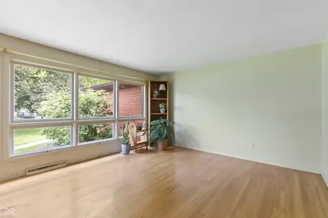 6829 Willoughby Court Indianapolis IN 46214