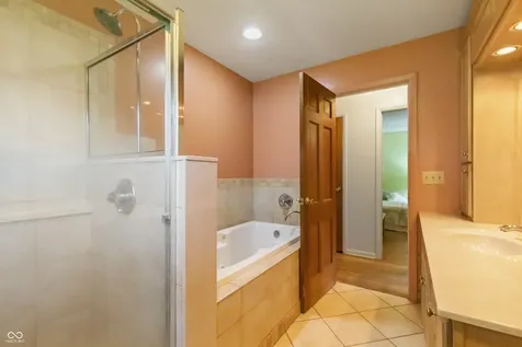 6829 Willoughby Court Indianapolis IN 46214