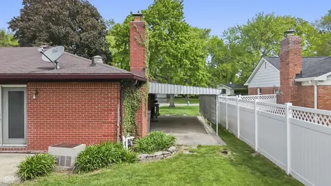 6829 Willoughby Court Indianapolis IN 46214
