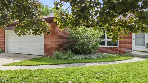 6829 Willoughby Court Indianapolis IN 46214
