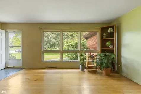 6829 Willoughby Court Indianapolis IN 46214