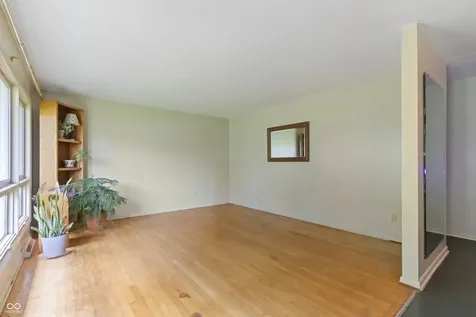 6829 Willoughby Court Indianapolis IN 46214