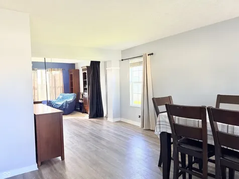 6922 Devinney Lane Indianapolis IN 46221
