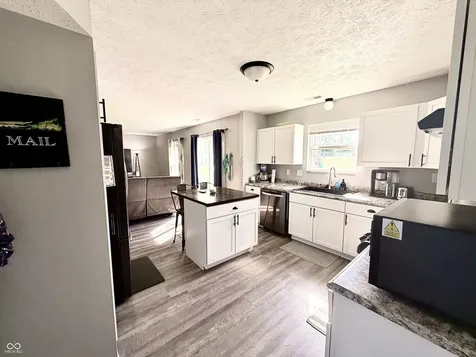 6922 Devinney Lane Indianapolis IN 46221