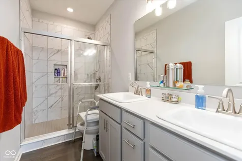6683 Birmingham Avenue Mccordsville IN 46055