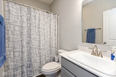 6683 Birmingham Avenue Mccordsville IN 46055