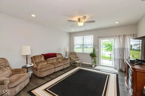 6683 Birmingham Avenue Mccordsville IN 46055