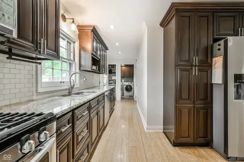 1014 W 77th Street South Drive Indianapolis IN 46260