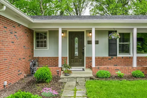 1014 W 77th Street South Drive Indianapolis IN 46260