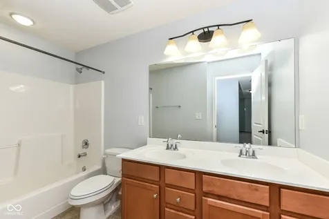 11946 Eaglerun Way Zionsville IN 46077