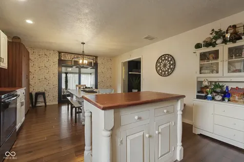 595 Lasher Drive Seymour IN 47274