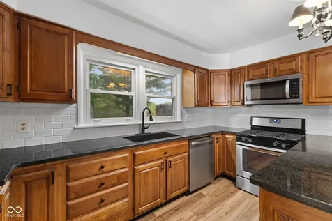 1532 Weslow Court Anderson IN 46011