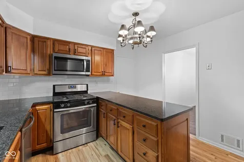 1532 Weslow Court Anderson IN 46011