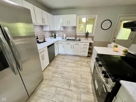 5860 Aho Drive Avon IN 46123