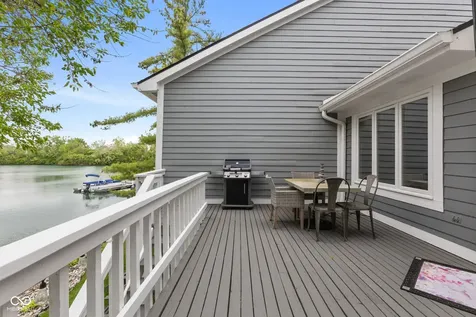 8103 Clearwater Parkway Indianapolis IN 46240