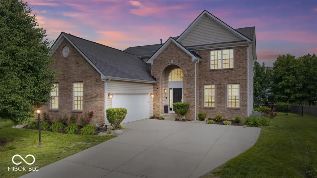 5830 W Glenview Drive Mccordsville IN 46055