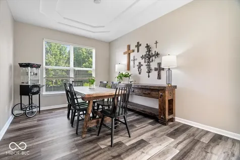 5830 W Glenview Drive Mccordsville IN 46055