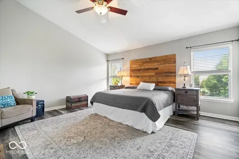 5830 W Glenview Drive Mccordsville IN 46055