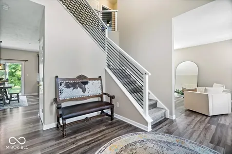 5830 W Glenview Drive Mccordsville IN 46055