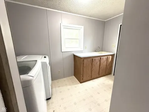 601 S 500 W Crawfordsville IN 47933