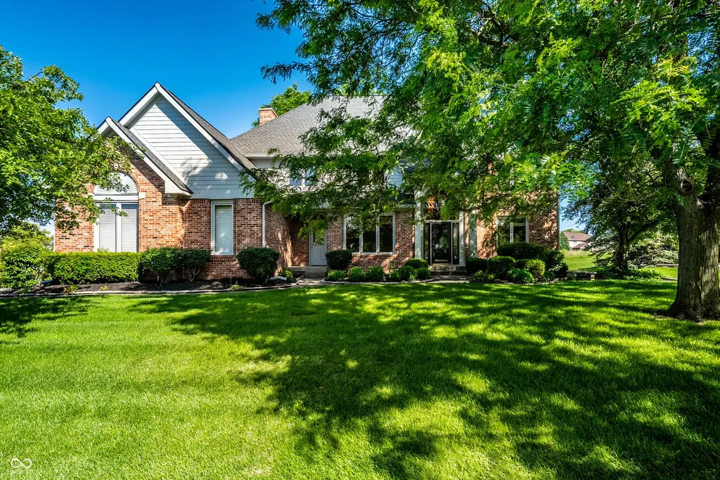 1404 N Claridge Way Carmel IN 46032