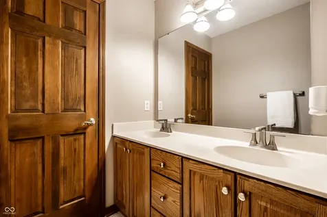 1404 N Claridge Way Carmel IN 46032