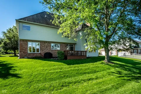 1404 N Claridge Way Carmel IN 46032