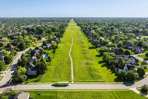 1404 N Claridge Way Carmel IN 46032