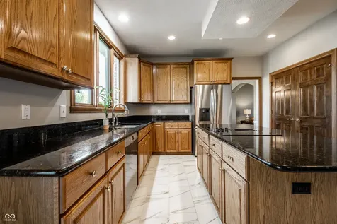 1404 N Claridge Way Carmel IN 46032