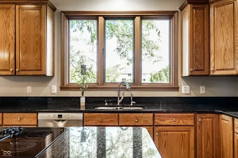 1404 N Claridge Way Carmel IN 46032