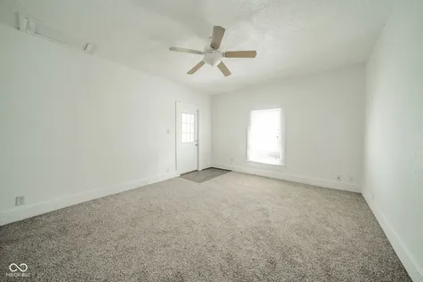 1433 W 5th Street Anderson IN 46016